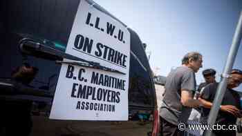 Port workers' strike in B.C. threatens Sask. agriculture producers, economy: experts