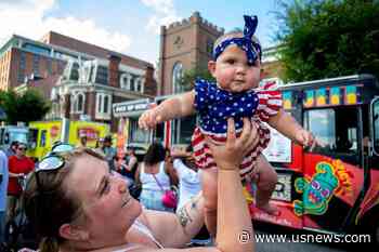 Revelers Across the US Brave Heat and Rain to Celebrate Fourth of July, but Some Events Delayed