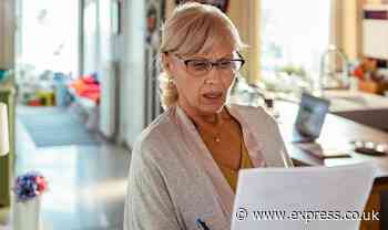 Savings warning as Britons miss out on extra £619 - banks 'blatantly profiteering’