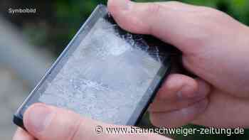 Studie: Fast jedes zweite alte Smartphone wird nicht entsorgt
