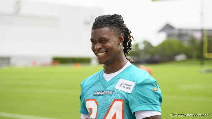 Dolphins sign second-round pick Cam Smith