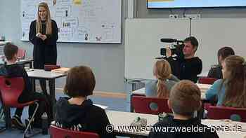 Projekt in Neubulach: Unterricht im Blitzlicht: Ein Schultag vor der Kamera