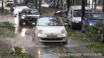 Sturmtief "Poly" zieht über Deutschland und Niederlande hinweg