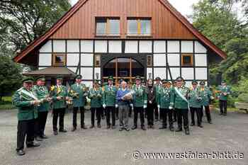 Schloß Holte-Stukenbrock: Viele  Gratulanten zum 85. Geburtstag