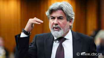 Federal government has suspended all advertising on Facebook, Instagram, says heritage minister