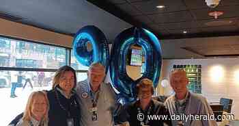 Like a kid in a candy store, 90-year-old Northbrook man right at home at Wrigley Field
