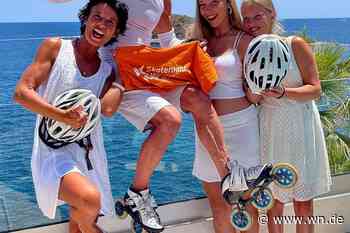 Skater rollen mit „weißem Sommerfeeling“