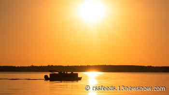 Coast Guard rescues 5 boaters on Chincoteague Bay