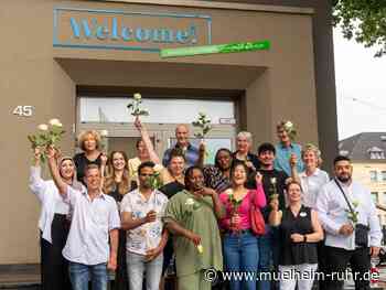 VHS-Absolvent*innen des Zweiten Bildungswegs feiern Ihre Schulabschlüsse