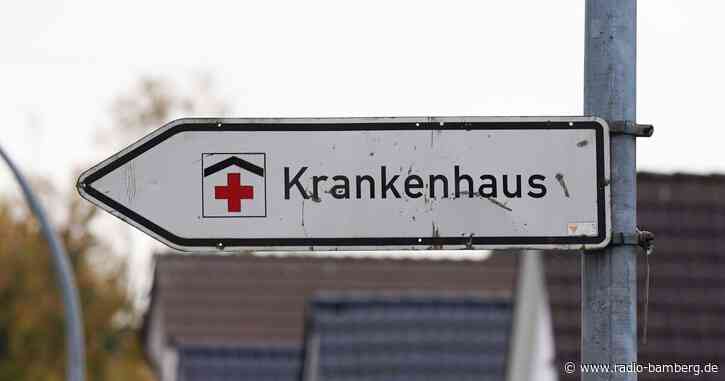 Radfahrer von Lkw überrollt: Rentner schwer verletzt