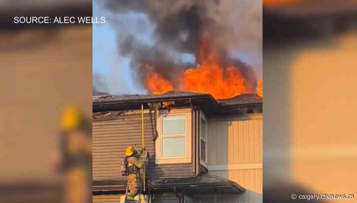 Saddle Ridge fire leaves 2 homes uninhabitable
