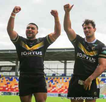 York Knights players in Great Yorkshire Show leg wax