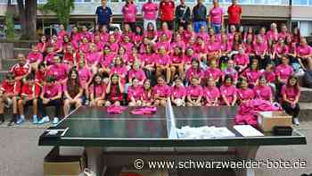 Tag des Mädchenfußballs: Altensteiger Schülerinnen üben sich mit dem runden Leder