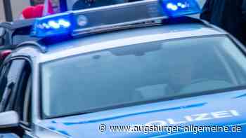 Unfall mit zwei Promille: Autofahrer fährt plötzlich rückwärts und flüchtet