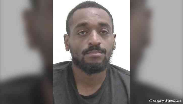 Calgarian charged with human trafficking, accused of grooming victim over social media