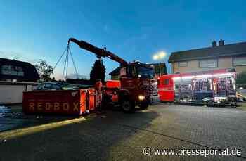 FW-GL: Brand eines Hybrid-PKW im Stadtteil Moitzfeld sorgt für aufwändigen Einsatz