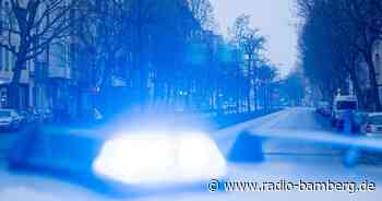 Hebebühne gerät in Stromleitung: Bergung schwierig
