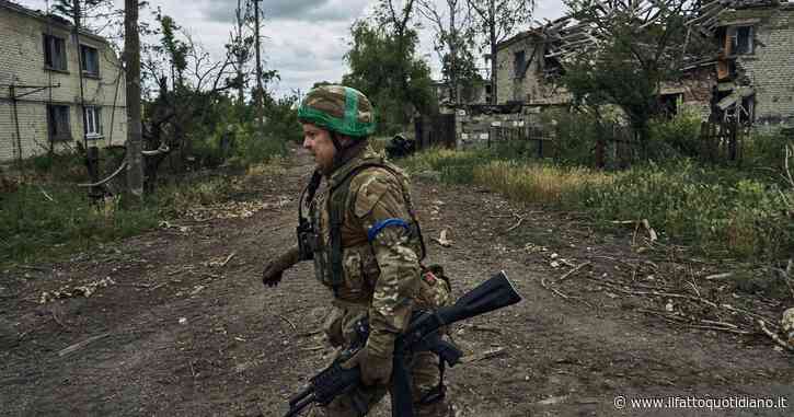 Usa inviano bombe a grappolo a Kiev: “È la cosa giusta da fare anche se sono un rischio”. Onu contraria