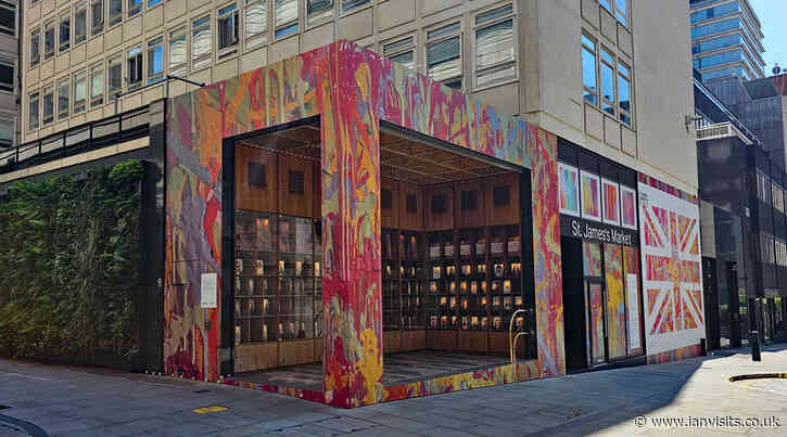 Walter x Zoniel portraits at the St James’s Market Pavilion