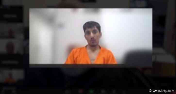 Albuquerque man charged in father's murder to stay behind bars until trial