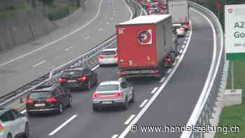 Autokolonne vor dem Gotthard erreicht erneut zehn Kilometer