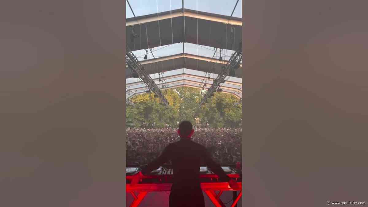 After a year playing this out in our DJ sets our baby FINE DAY ANTHEM is out Friday