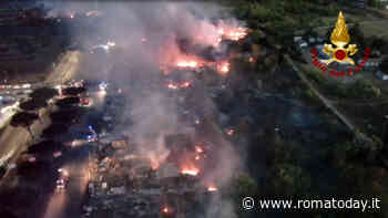Un anno fa l'incendio di Centocelle: gli annunci, le promesse e la rabbia dei residenti per le tante ferite ancora aperte