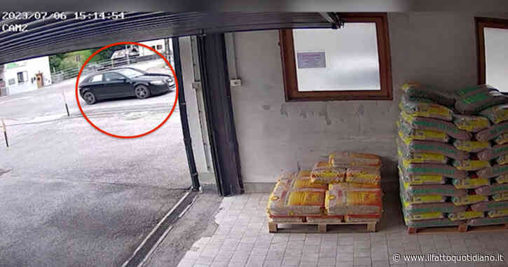 Famiglia travolta a Santo Stefano di Cadore, nel video l’auto di Angelika Hutter arriva a tutta velocità. Poi il rumore dello schianto