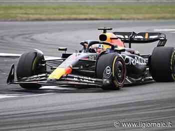 Formula Uno, Verstappen in pole a Silverstone. Tensione Leclerc-Sainz