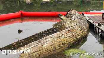 Wreckage of former house boat removed from Truro River