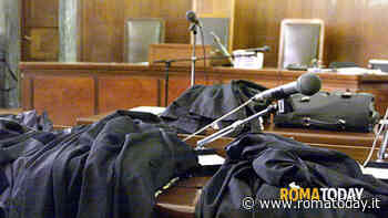 La "palpata breve" non è reato. Assolto un bidello a Roma