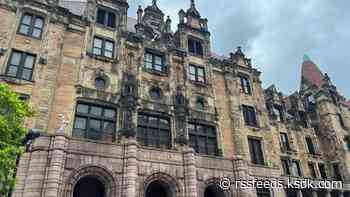 St. Louis lawmakers OK plan to pay for lawyers for tenants facing eviction