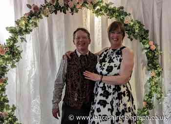 Couple raised cash for Macmillan through wedding gifts