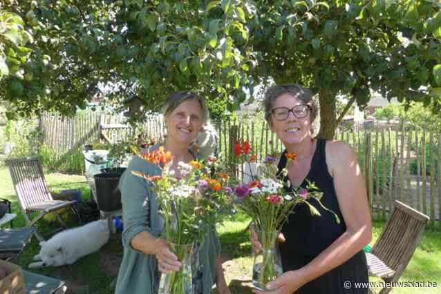 Katja en Greet maken eetbare boeketjes voor bewoners van woonzorgcentra: “Zorg voor zorg, mooier kan het toch niet?”