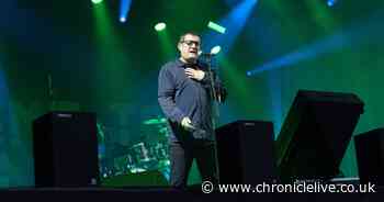 Crowds brave weather to see Paul Heaton at Mouth of the Tyne Festival while street artists wow Tynemouth