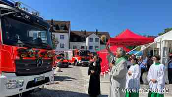 Fünf Feuerwehrfahrzeuge geweiht