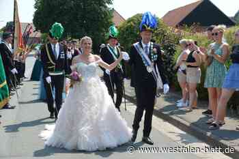 Schützenfest Lütgeneder: Viel Beifall für spontanes Königspaar Breker