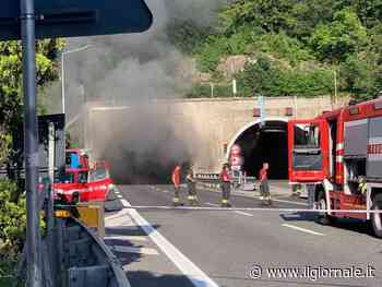 Genova, pullman a fuoco sulla A12: 37 feriti e traffico in tilt