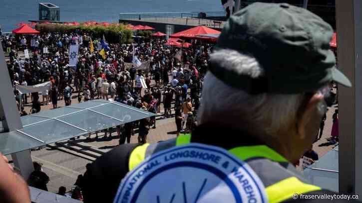 Hundreds rally in Vancouver to support striking B.C. port workers