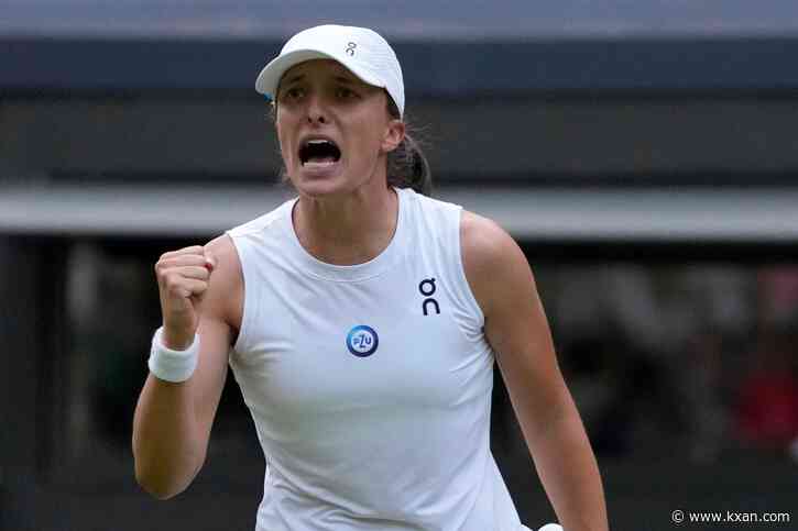 Iga Swiatek finally reaches the Wimbledon quarterfinals. Novak Djokovic’s match was suspended