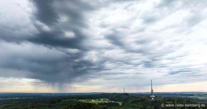 Kaltfront in Bayern bringt kaum Abkühlung: Aber Gewitter