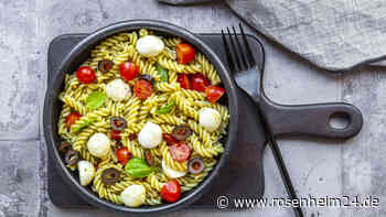 Mediterranes Rezept für italienischen Dolce-Vita-Nudelsalat zum Grillen