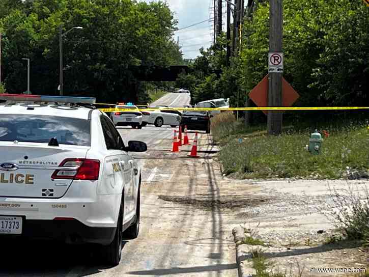 IMPD: Deputy dies after prisoner attacks deputy, steals jail van during escape attempt