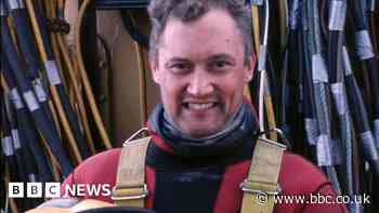 Mary Rose: Diver and archaeologist Christopher Dobbs retires