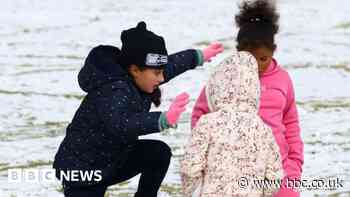 Snowhannesburg: Rare fall stuns South Africans