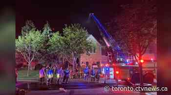 2 people sent to hospital after large house fire breaks out in Mississauga