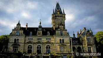 „Gruselkino“ im Hummelshainer Schloss