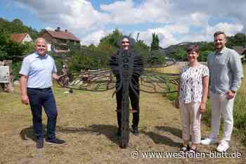 Libelle präsentiert sich als Fotomotiv in Kohlstädt
