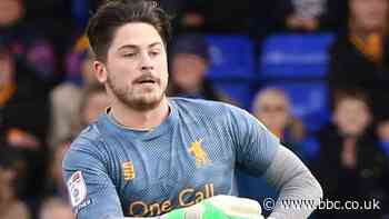 Christy Pym and Aaron Lewis join Mansfield Town