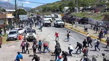Mexiko: 13 Polizisten und Beamte als Geiseln genommen
